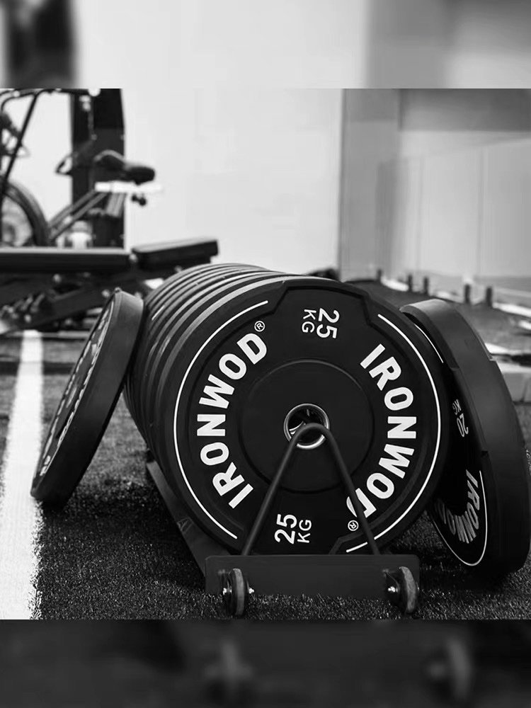 IRONWOD Hand-Grip Rubber Bumper Plates - Black 4 IRONWOD Hand-Grip Rubber Bumper Plates - Black - Image 4