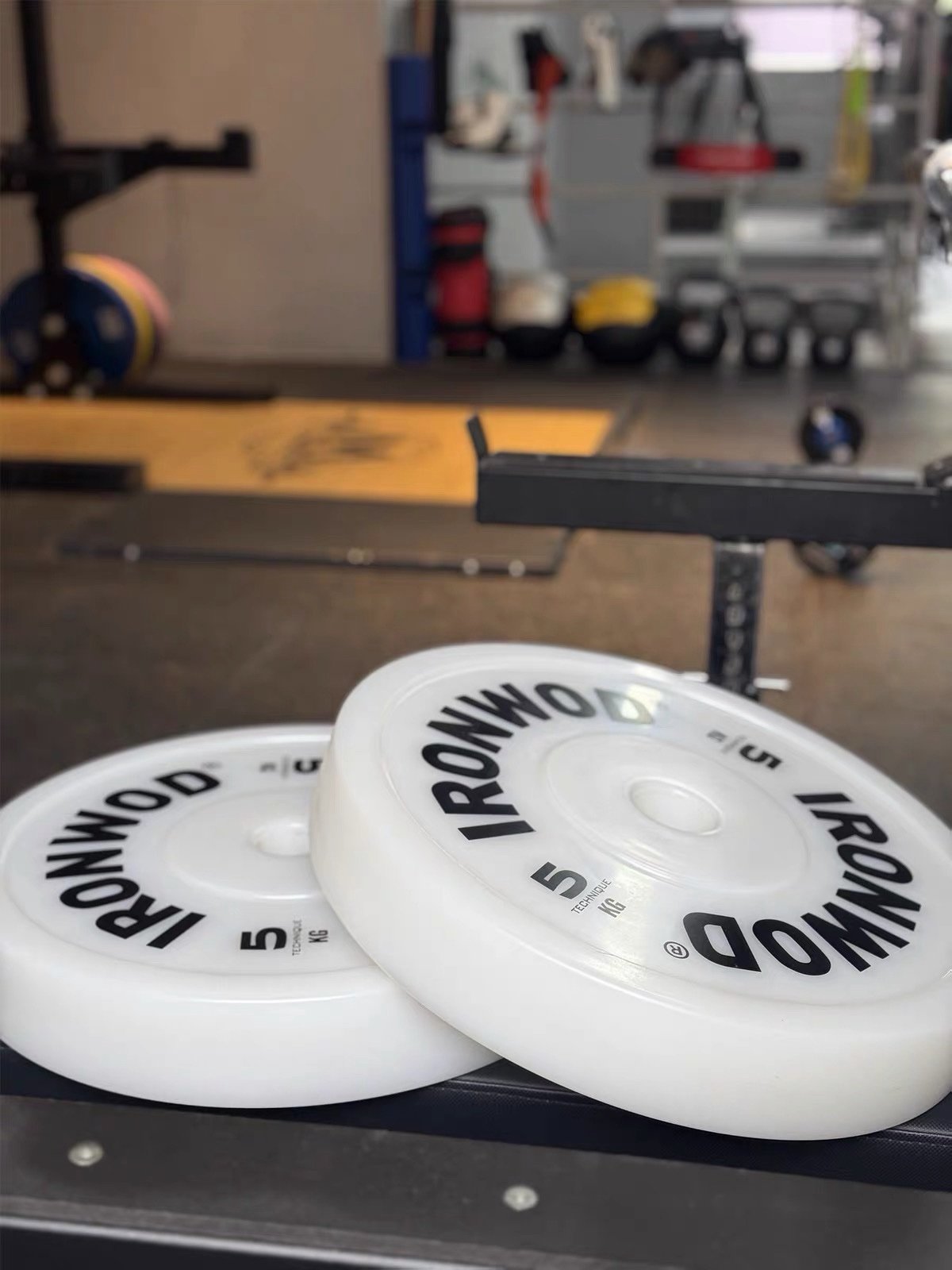 IRONWOD Colored Plastic Technique Plates 3 IRONWOD Colored Plastic Technique Plates - Image 3